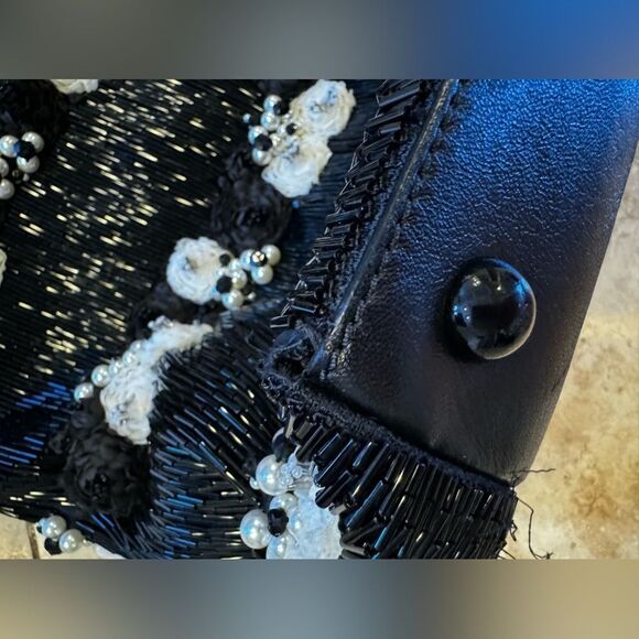 **ULTRA RARE** AUTH VALENTINO BEADED FLOWER BAG - Picture 12 of 16